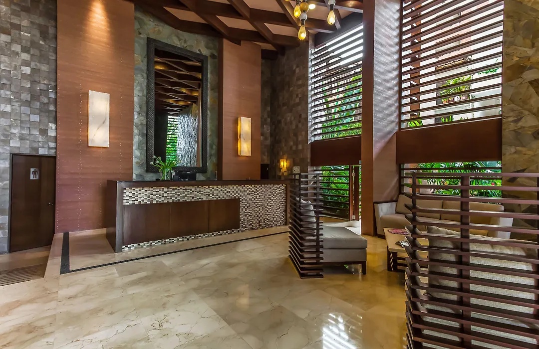 Pinnacle Resorts 220-1