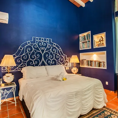 Garlands Del Rio Riverside Boutique Hotel-2